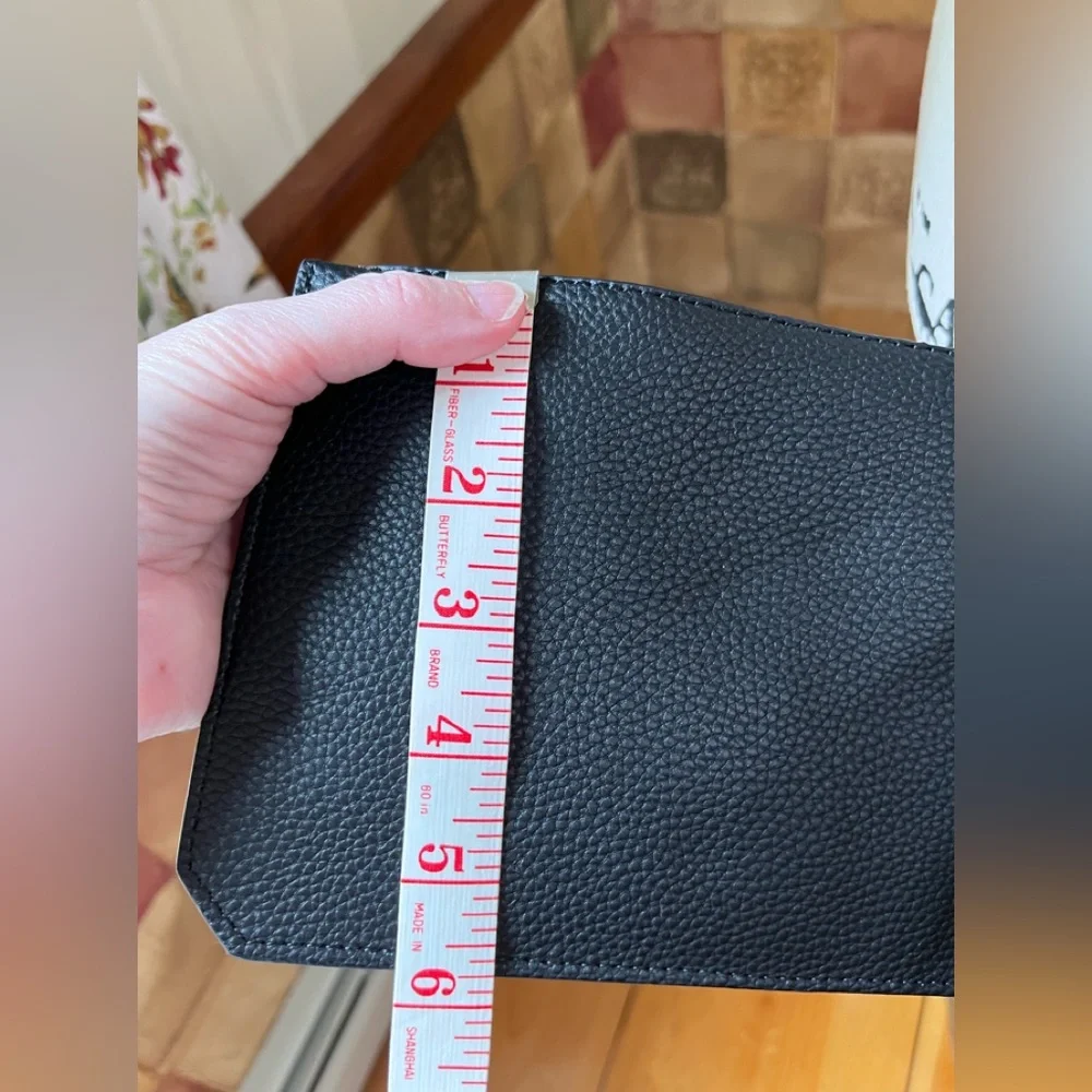 Anne Klein 👜 Black Handbag/ ShoulderCrossbody and Wristlet  2 piece SET!! - Picture 8 of 16
